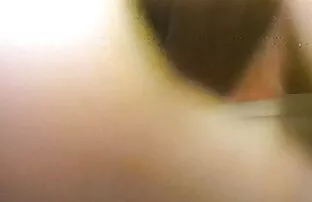 Hermosa joven peliculas porno en español latino morena participa en su primera orgía