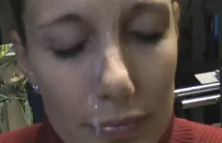Latina porno pelicula en español latino chupa corrida facial caliente